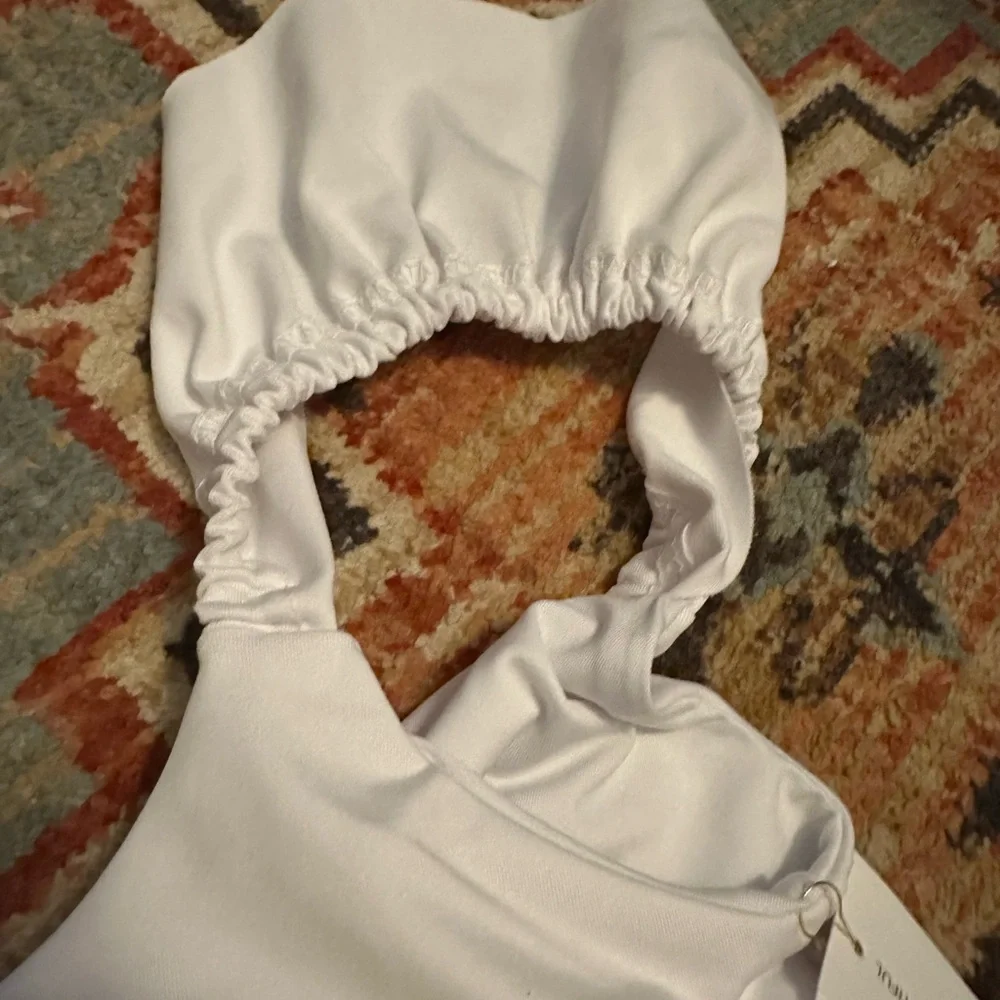 Londre Ruffle Top NWT - Picture 6 of 6